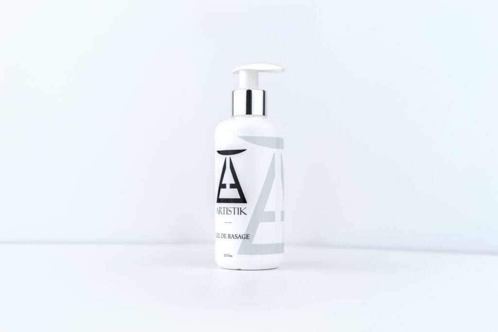 Gel de rasage ARTISTIK 200 g, flacon de face avec le logo AT