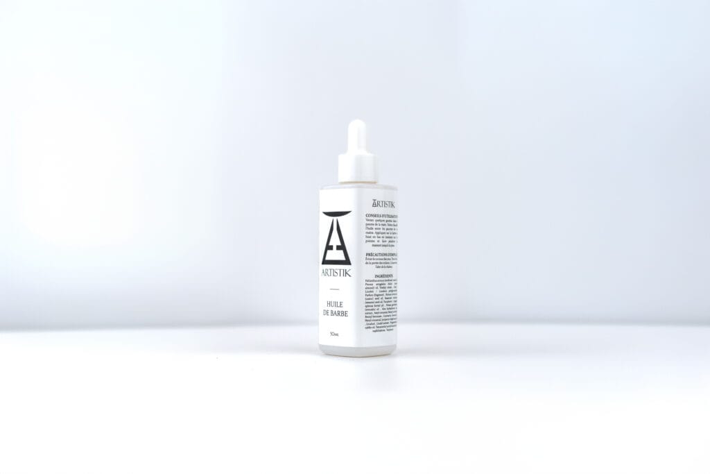 Huile de Barbe ARTISTIK 50 g, flacon de face avec le logo AT