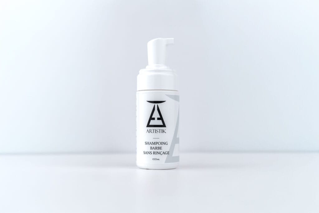 Flacon pompe du Shampoing Barbe sans rinçage ARTISTIK 100 g vu de face